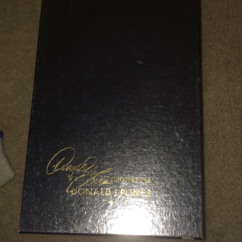 Donald J Pliner UMEKO-2 A/City Sneaker - Picture 5 of 5